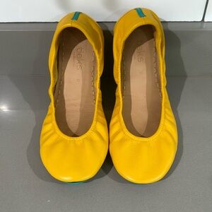 Tieks- yellow ballarina flats size 9. New with box